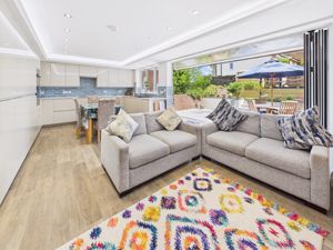 LIVING ROOM/KITCHEN- click for photo gallery